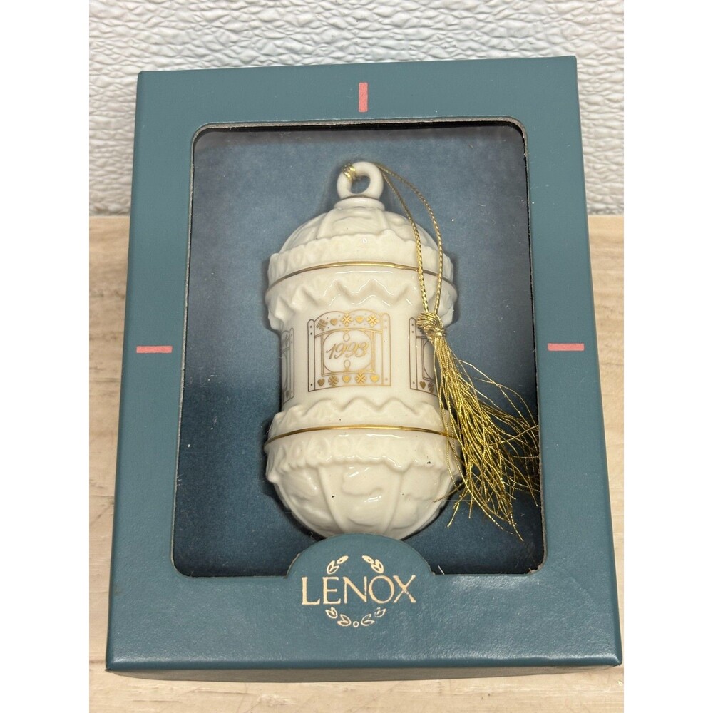 Vtg 1993 Lenox Ivory Fine China & 24K Gold Accents Lantern Christmas Ornament